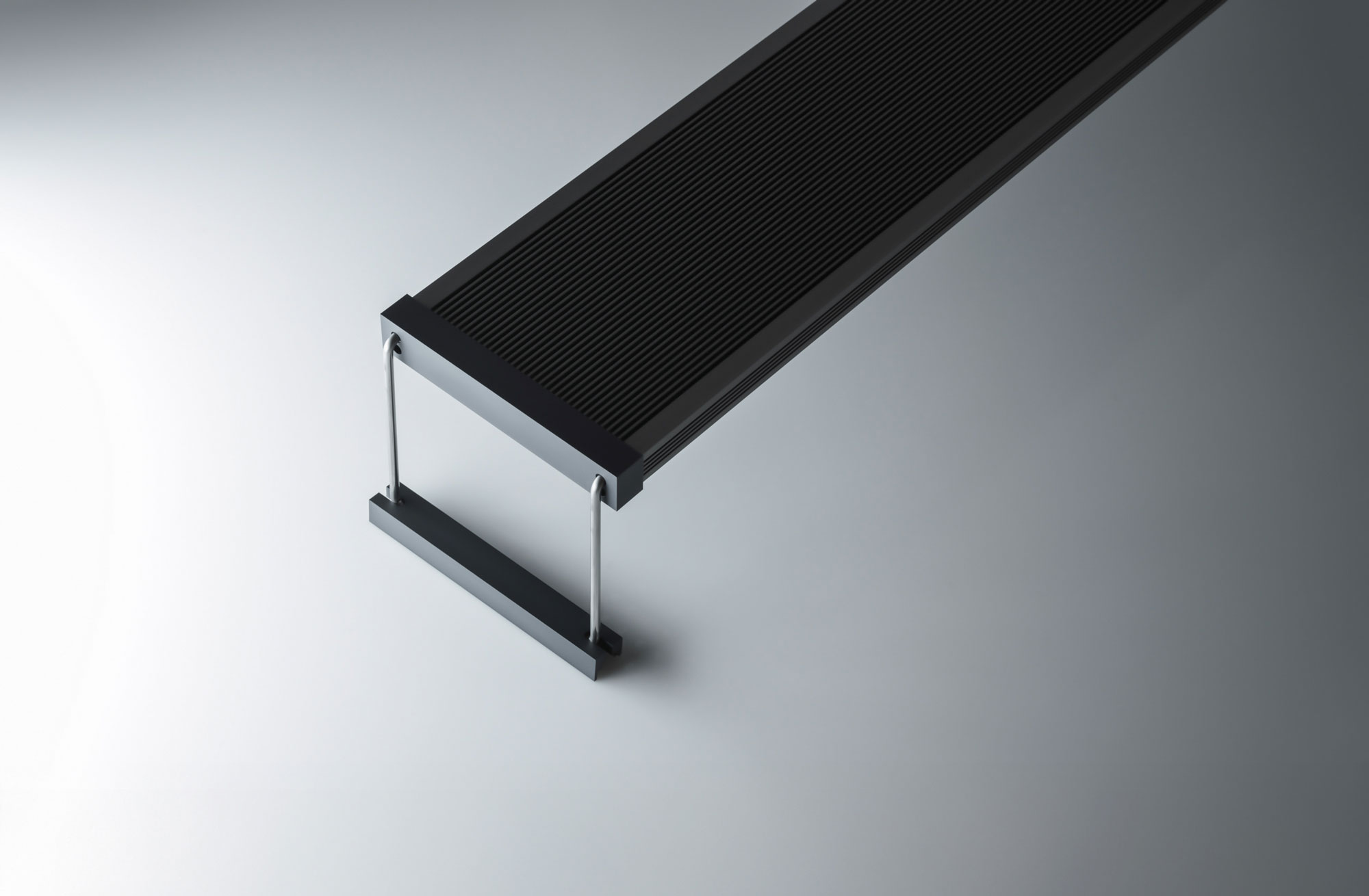 Twinstar S Line WRGB aquarium LED lighting – premium design with aluminum body and adjustable stand